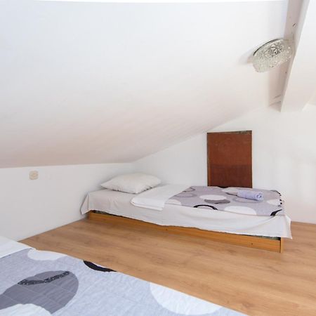 Apartments With A Parking Space Zuljana, Peljesac - 4574 Номер фото